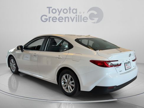 Certified 2025 Toyota Camry LE FWD image 4