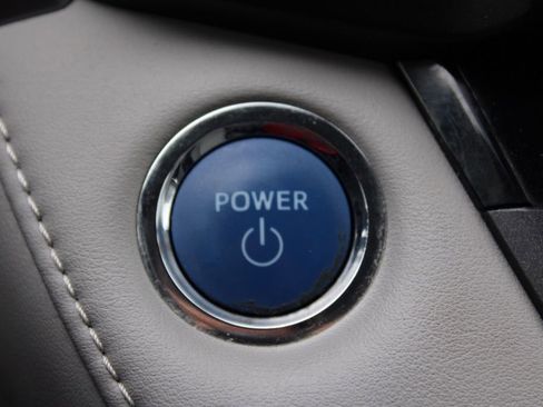 Used 2017 Toyota RAV4 XLE image 33