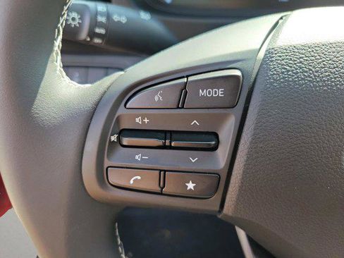 New 2025 Hyundai Venue Limited image 12