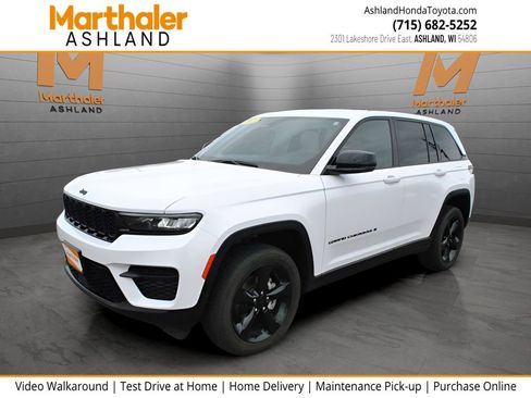 Used 2023 Jeep Grand Cherokee Altitude AWD/4WD image 1