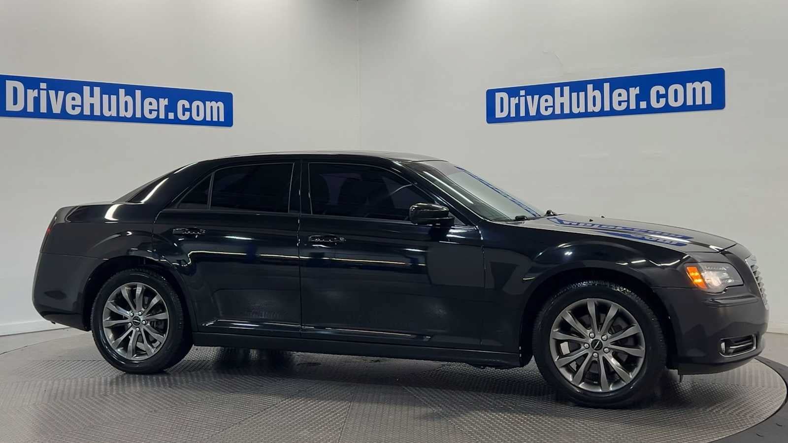 Used 2014 Chrysler 300 S AWD/4WD image 9
