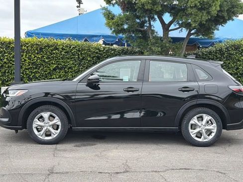 Certified 2025 Honda HR-V LX image 8