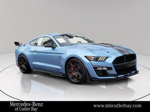 Used 2022 Ford Mustang Shelby GT500 w/ Carbon Fiber Track Pack image 1