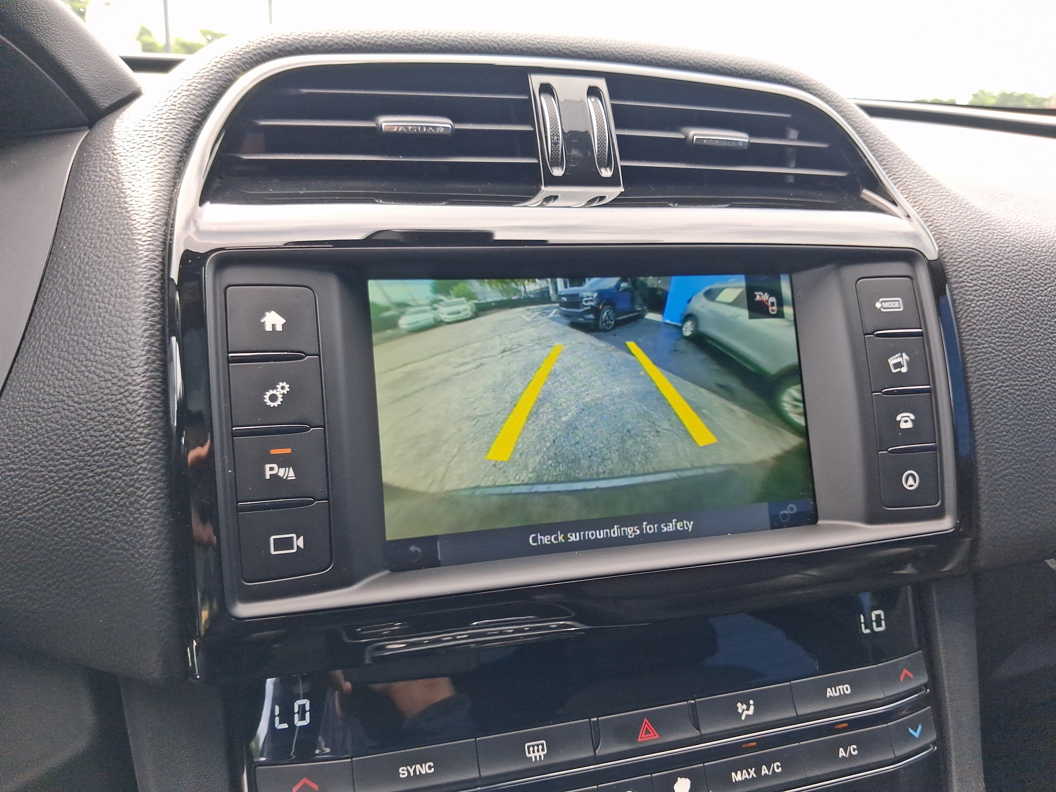 Used 2018 Jaguar F-PACE Premium AWD/4WD image 20