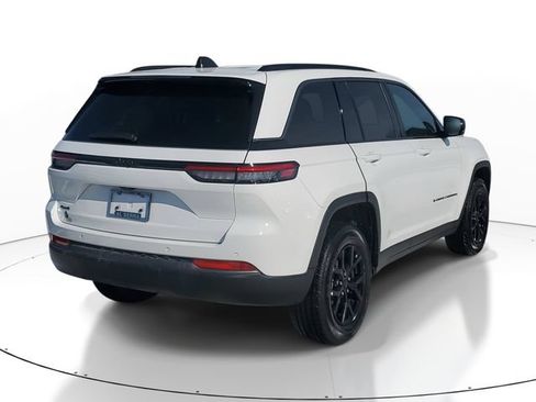 New 2026 Jeep Grand Cherokee Altitude AWD/4WD image 4
