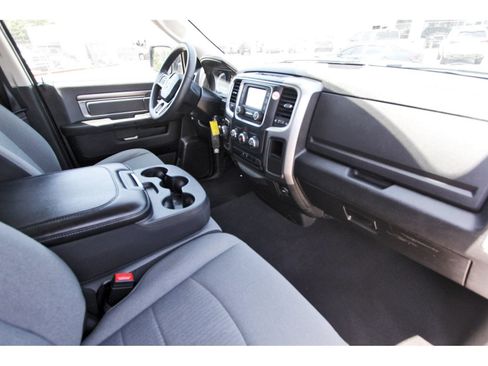 Used 2024 RAM 1500 Classic SLT AWD/4WD image 27