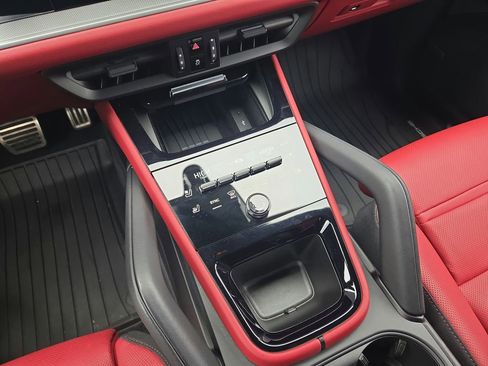 Certified 2024 Porsche Cayenne S image 13