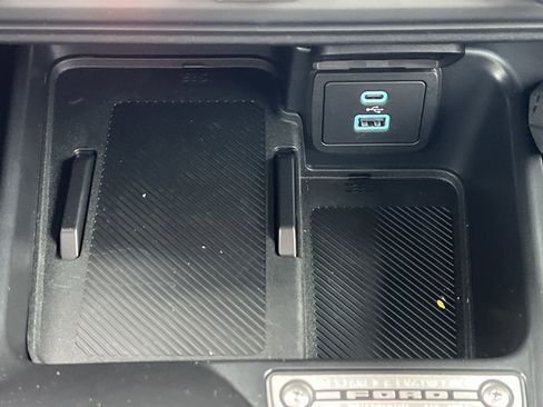 New 2025 Ford Bronco Badlands image 7