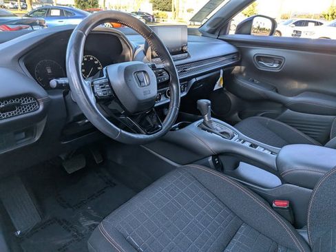 Used 2024 Honda HR-V Sport image 12