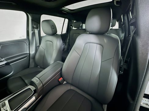 New 2026 Mercedes-Benz GLB 250 4MATIC image 19