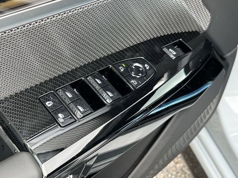 New 2025 BMW 740i xDrive w/ Executive Package AWD/4WD image 12