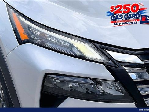 Used 2024 Nissan Rogue SV AWD/4WD image 28