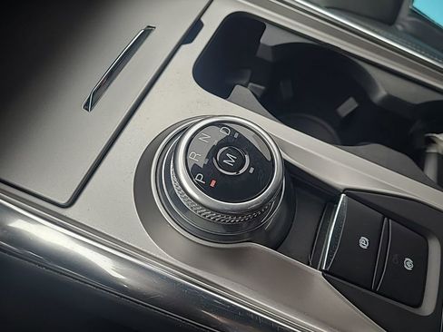 Used 2020 Ford Explorer XLT w/ Equipment Group 202A image 20