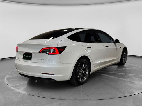 Used 2022 Tesla Model 3 Long Range AWD/4WD image 3