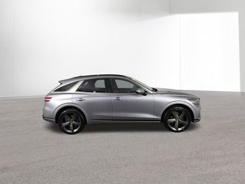 Used 2023 Genesis GV70 2.5T w/ Sport Prestige Package image 44