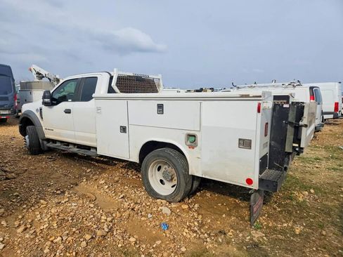 Used 2019 Ford F450 XL w/ Power Equipment Group image 3