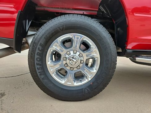 Certified 2026 RAM 2500 Big Horn AWD/4WD image 10