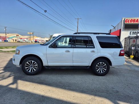 Used 2015 Ford Expedition XLT image 9