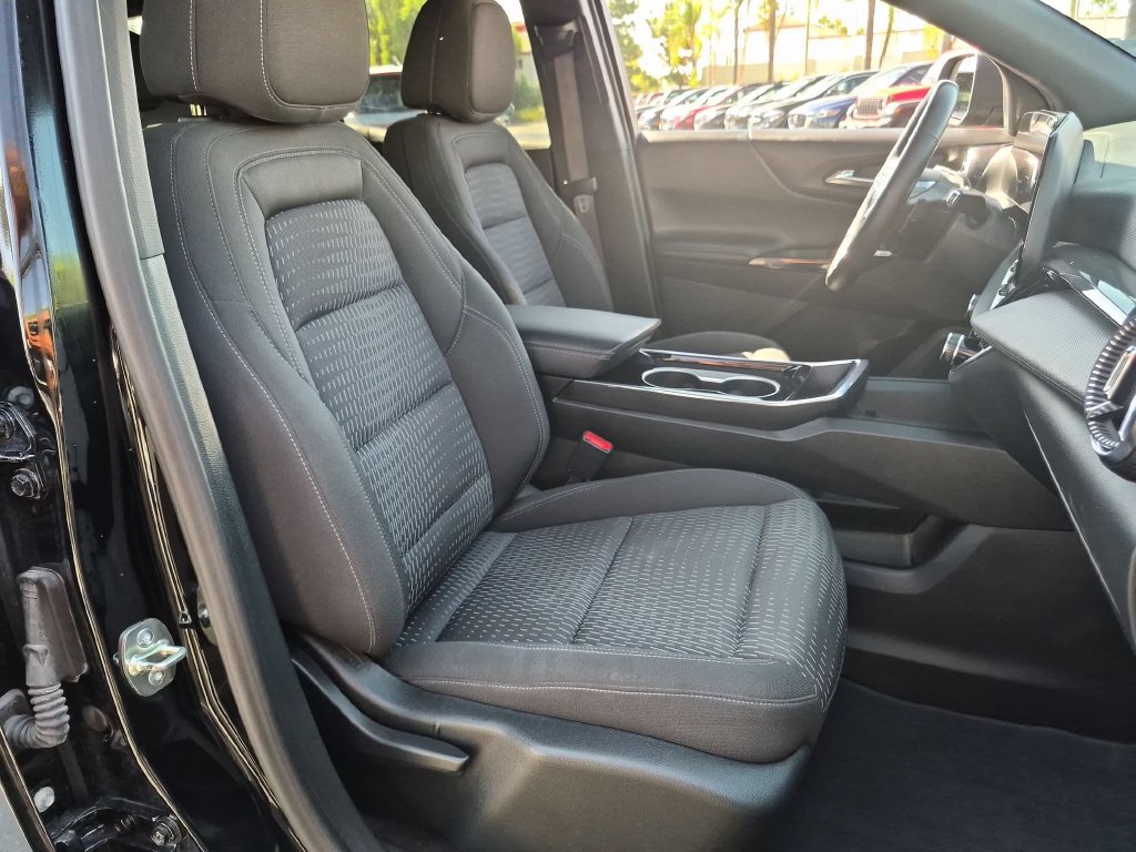 Used 2025 Chevrolet Equinox LT FWD image 28