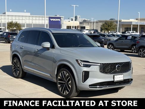 Certified 2025 Volvo XC90 B6 Plus image 5