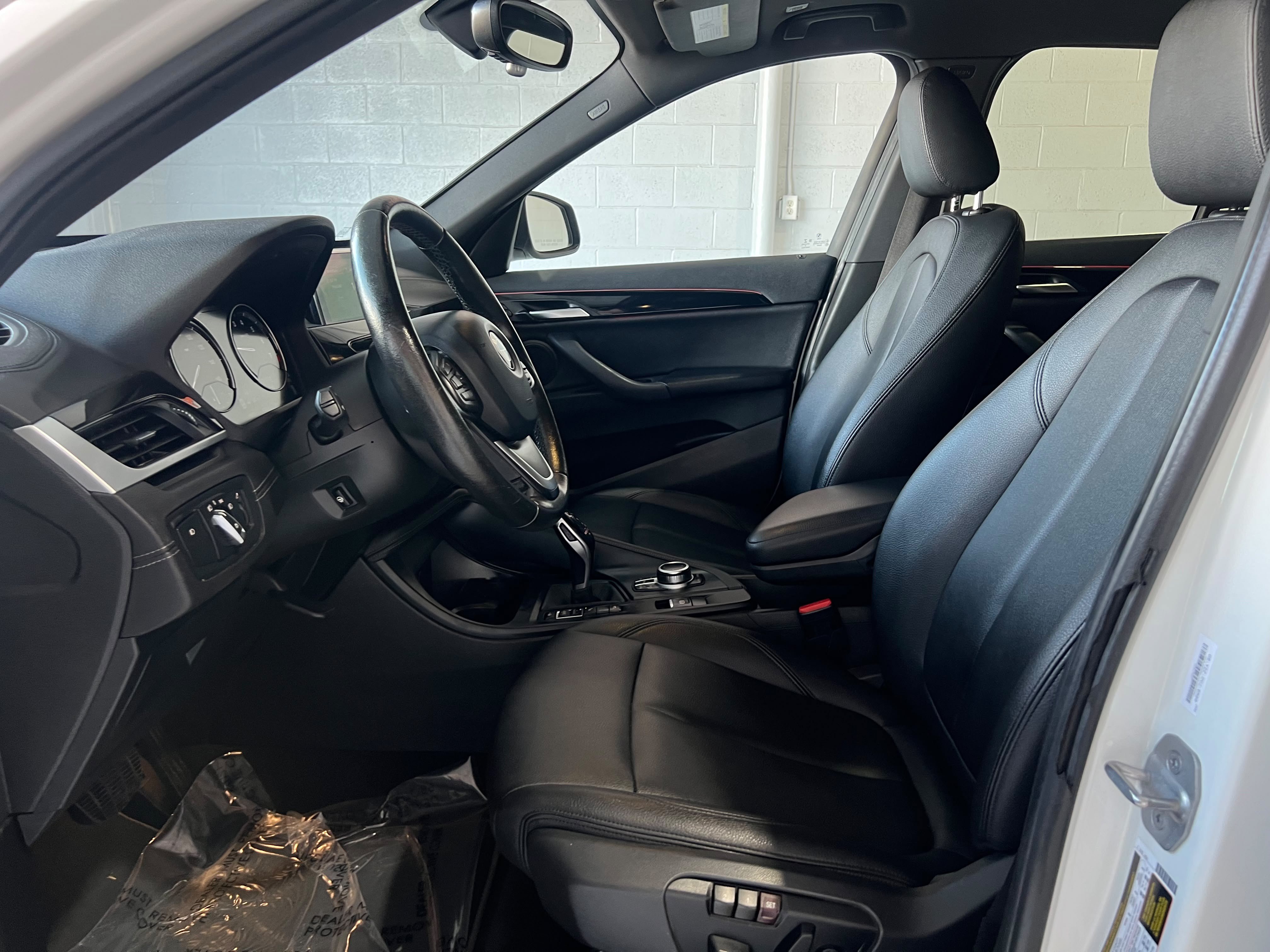 Used 2020 BMW X1 xDrive28i AWD/4WD image 11
