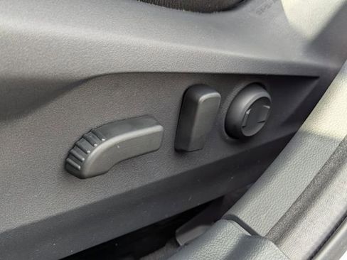 Used 2025 Subaru Outback Premium w/ Popular Package #1A image 25