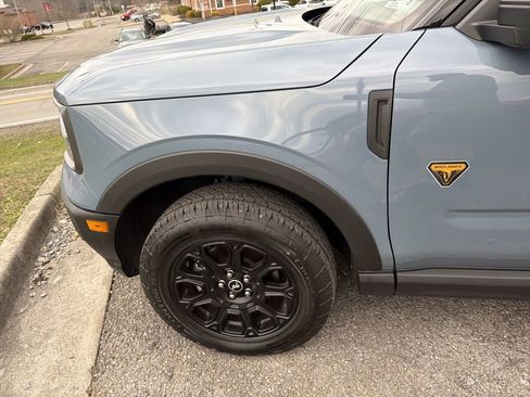 Used 2025 Ford Bronco Sport Badlands AWD/4WD image 11