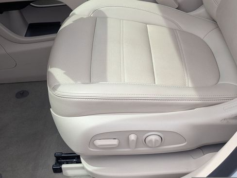 Used 2023 GMC Acadia Denali image 20