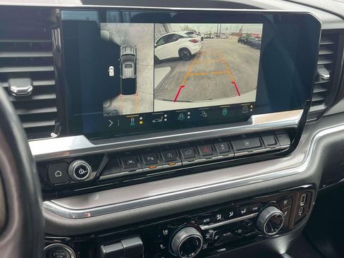 Certified 2023 Chevrolet Silverado 1500 High Country w/ Technology Package AWD/4WD image 33