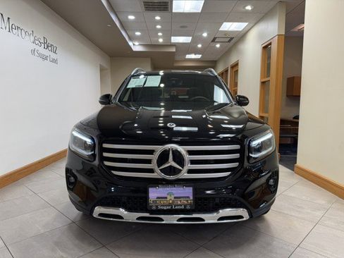 Certified 2025 Mercedes-Benz GLB 250 image 2