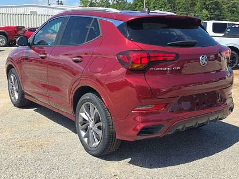 Used 2023 Buick Encore GX Select w/ Sport Touring Package FWD image 3