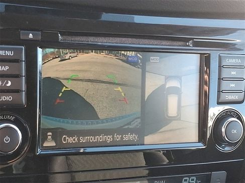 Used 2019 Nissan Rogue SV w/ Premium Package image 18