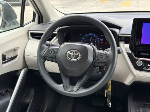 Used 2026 Toyota Corolla Cross L FWD image 24