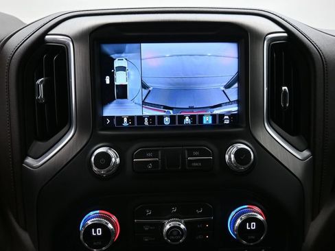 Used 2022 GMC Sierra 2500 Denali w/ Technology Package AWD/4WD image 26
