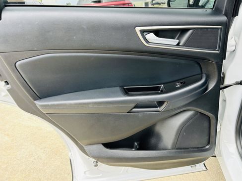 Used 2018 Ford Edge SEL w/ Equipment Group 201A FWD image 23