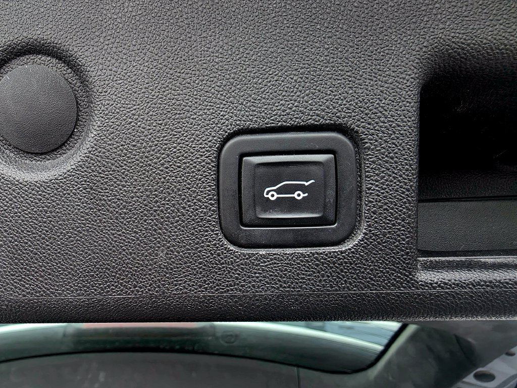 Used 2024 Chevrolet Equinox LT FWD image 8