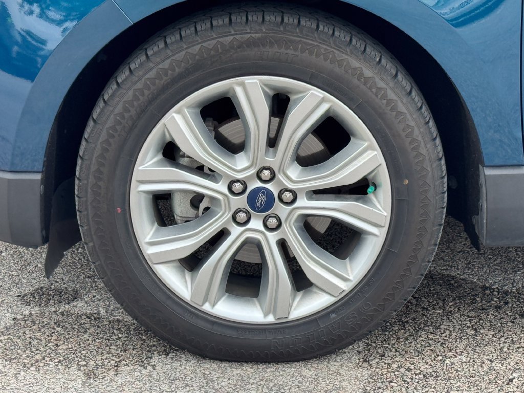 Used 2020 Ford Edge Titanium FWD image 36