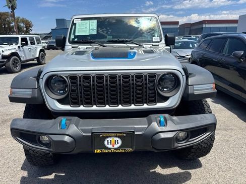Used 2024 Jeep Wrangler Unlimited Rubicon 4xe AWD/4WD image 2