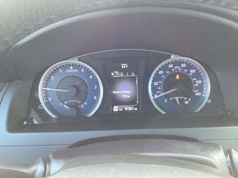 Certified 2016 Toyota Camry XLE image 39