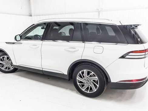 Used 2021 Lincoln Aviator 2WD image 4