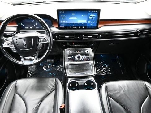 Used 2023 Lincoln Nautilus Reserve image 19