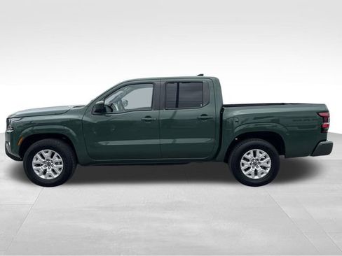 Used 2022 Nissan Frontier SV w/ Technology Package image 4