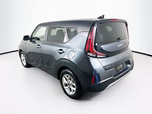 Used 2025 Kia Soul LX w/ LX Technology Package image 5