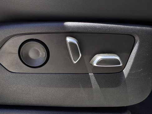 Used 2022 Cadillac Escalade ESV Sport w/ Touring Package image 28