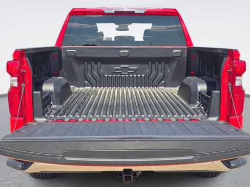 Used 2023 Chevrolet Silverado 1500 LT AWD/4WD image 12