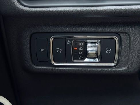 Used 2022 Lincoln Corsair AWD w/ Premium Package image 33