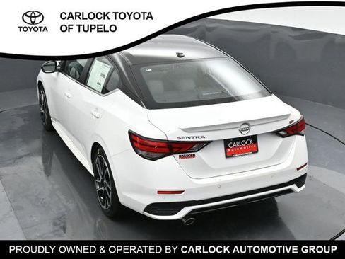 Used 2025 Nissan Sentra SR w/ SR Premium Package image 39