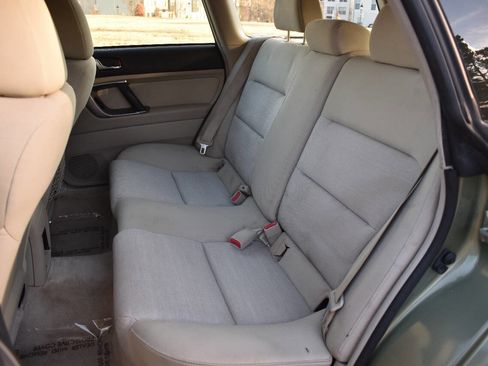 Used 2007 Subaru Outback 2.5i image 14