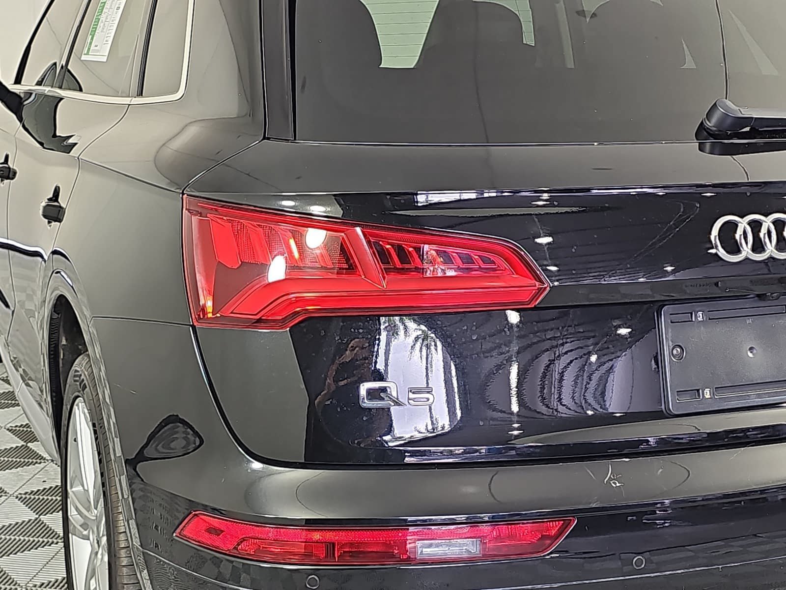 Used 2018 Audi Q5 2.0T Premium Plus w/ Premium Plus Package AWD/4WD image 30