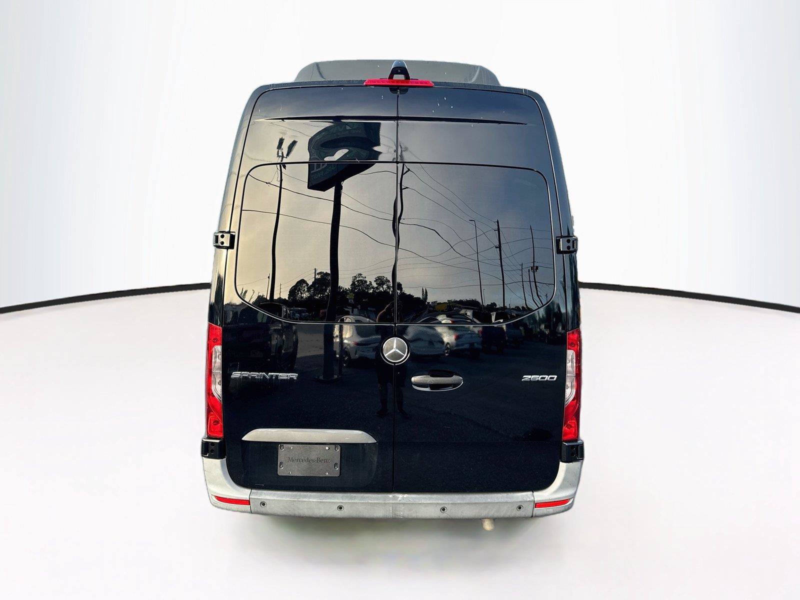 Used 2022 Mercedes-Benz Sprinter 2500 image 4